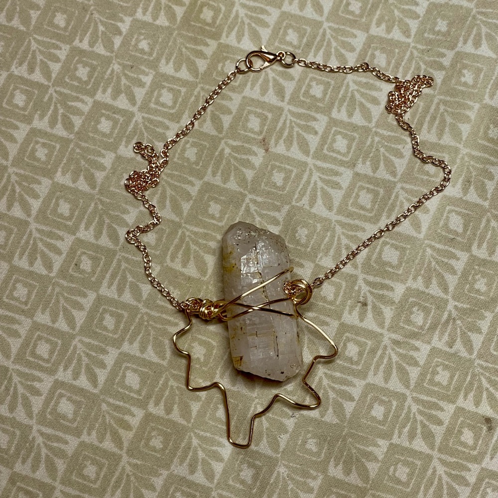 Fidget Necklace handmade with wire and quartz 16 inch necklace